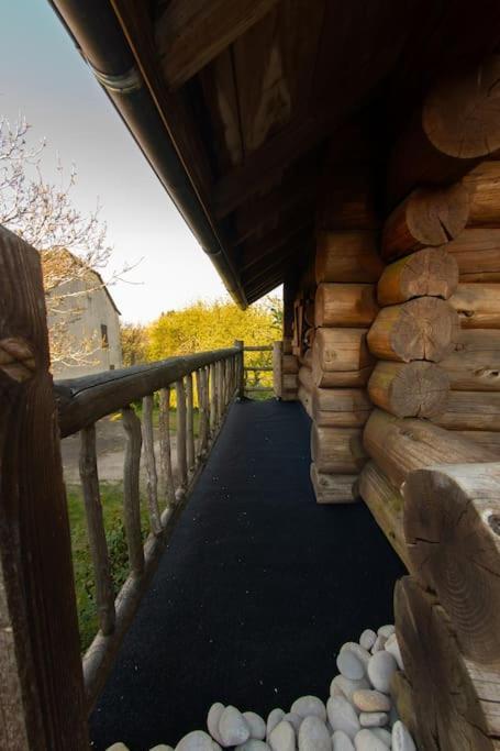 La Cabane Des Colibris Rieupeyroux  外观 照片