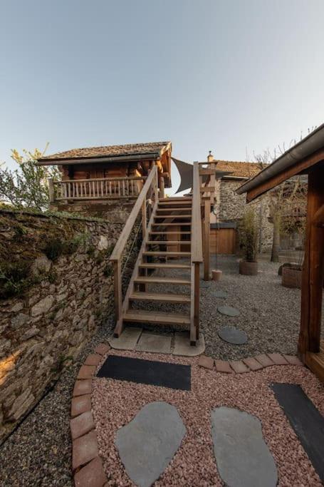 La Cabane Des Colibris Rieupeyroux  外观 照片