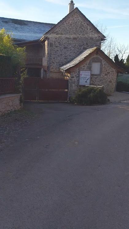 La Cabane Des Colibris Rieupeyroux  外观 照片